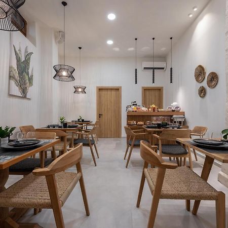 Marea Boutique Suites 罗希姆诺 外观 照片