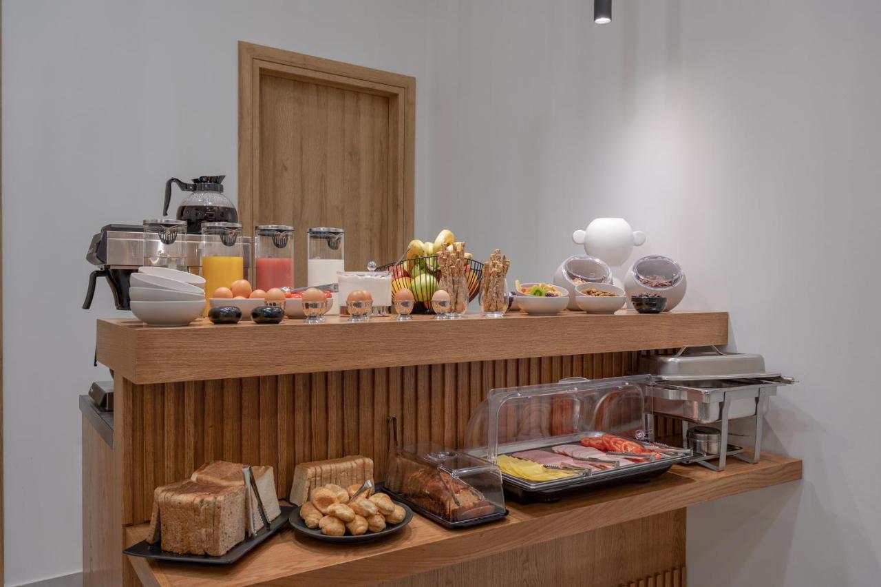 Marea Boutique Suites 罗希姆诺 外观 照片