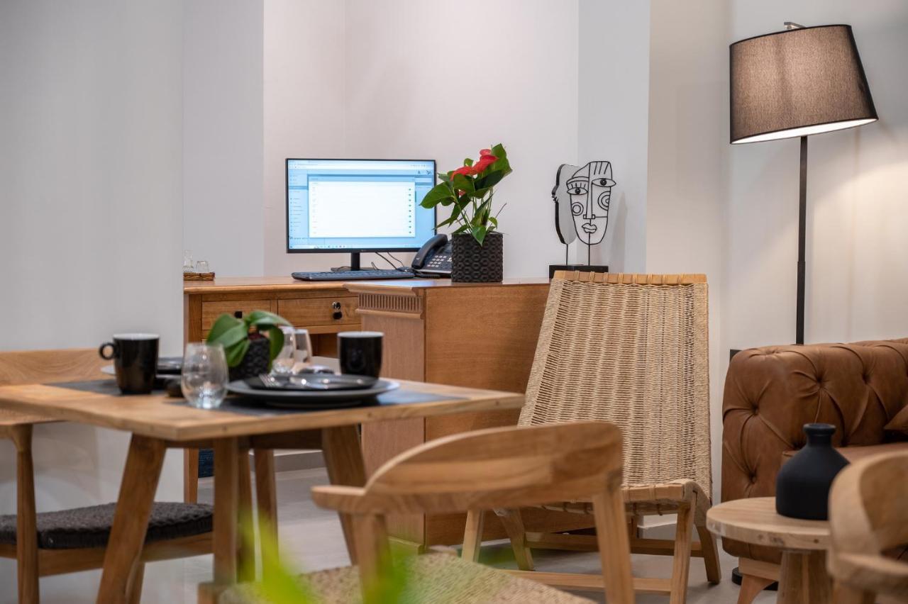 Marea Boutique Suites 罗希姆诺 外观 照片