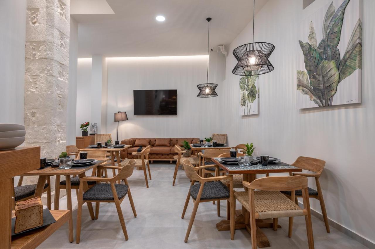 Marea Boutique Suites 罗希姆诺 外观 照片