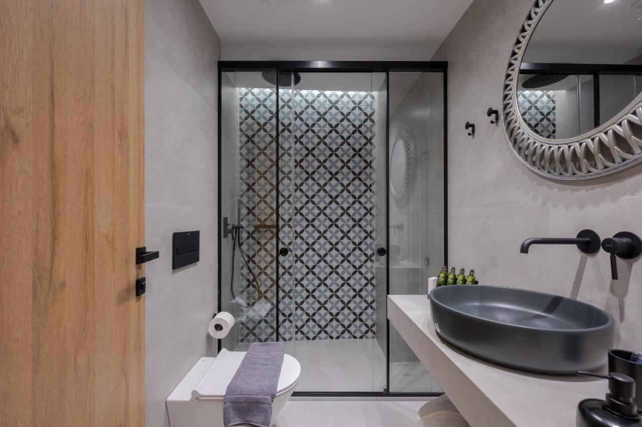Marea Boutique Suites 罗希姆诺 外观 照片