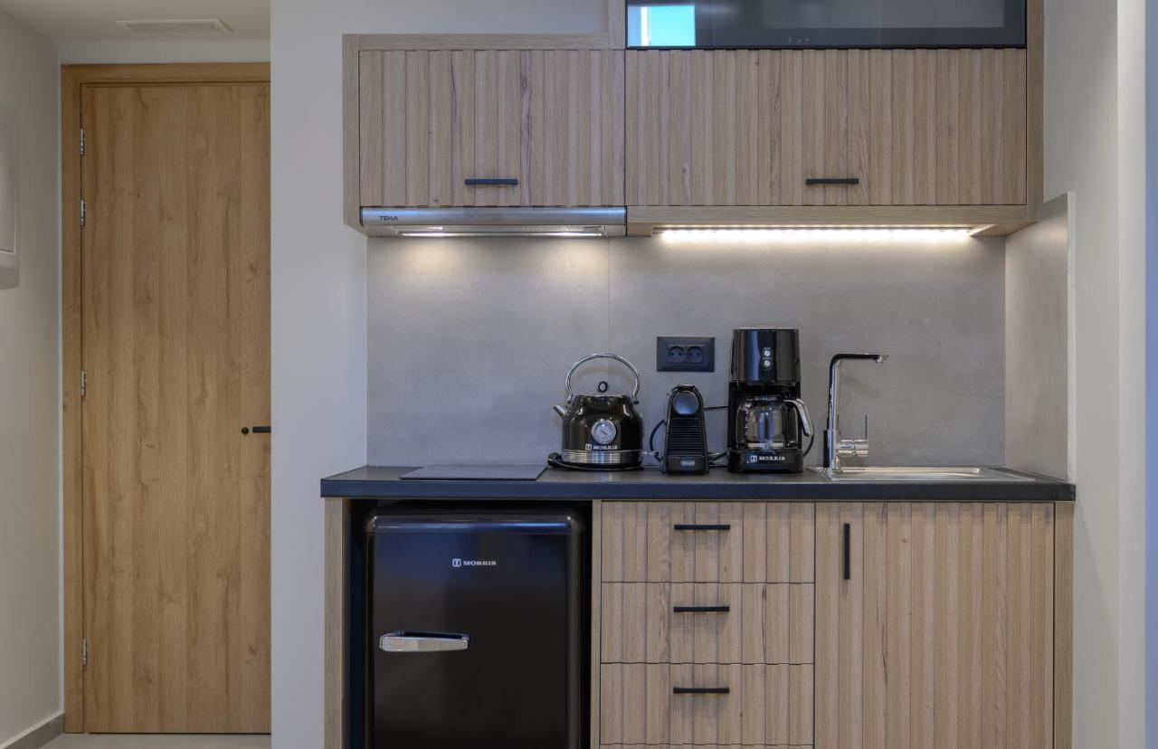 Marea Boutique Suites 罗希姆诺 外观 照片