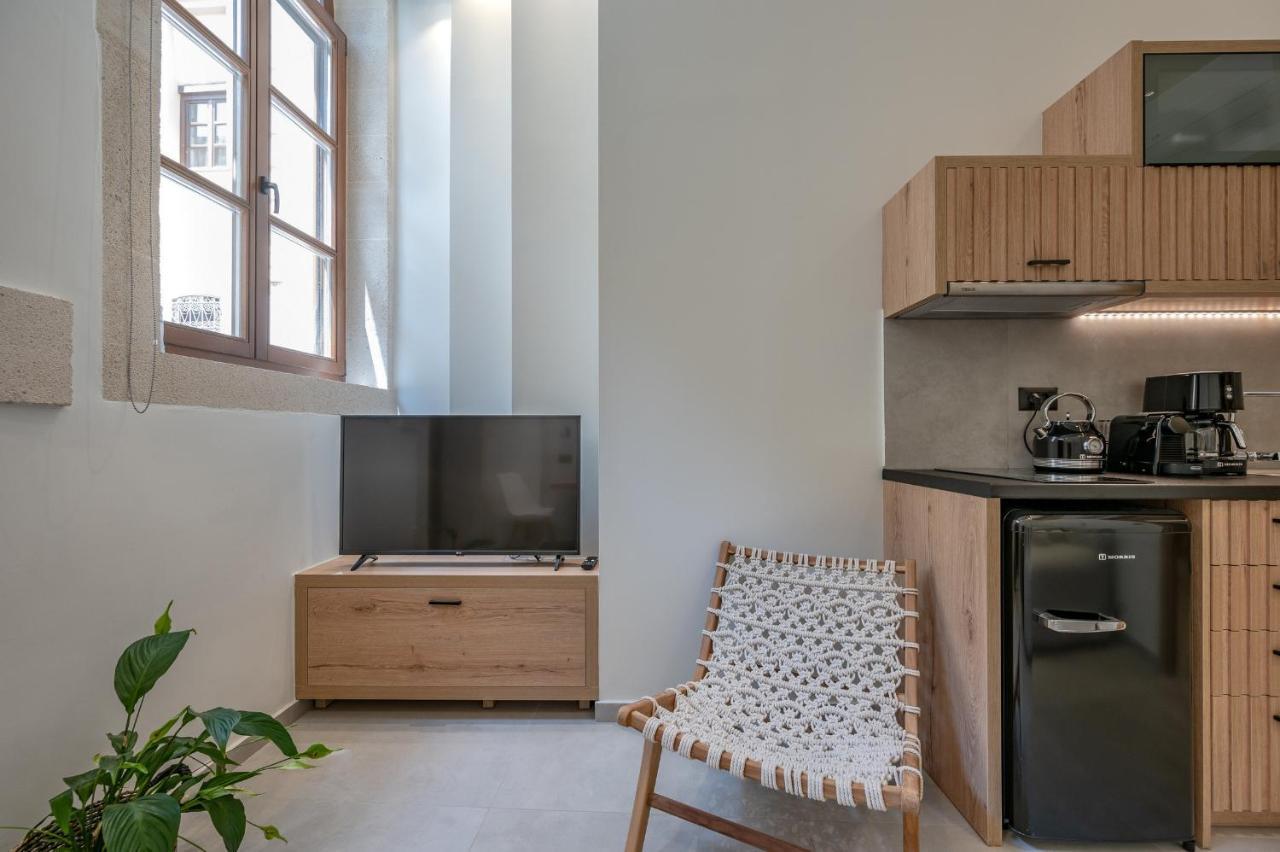 Marea Boutique Suites 罗希姆诺 外观 照片