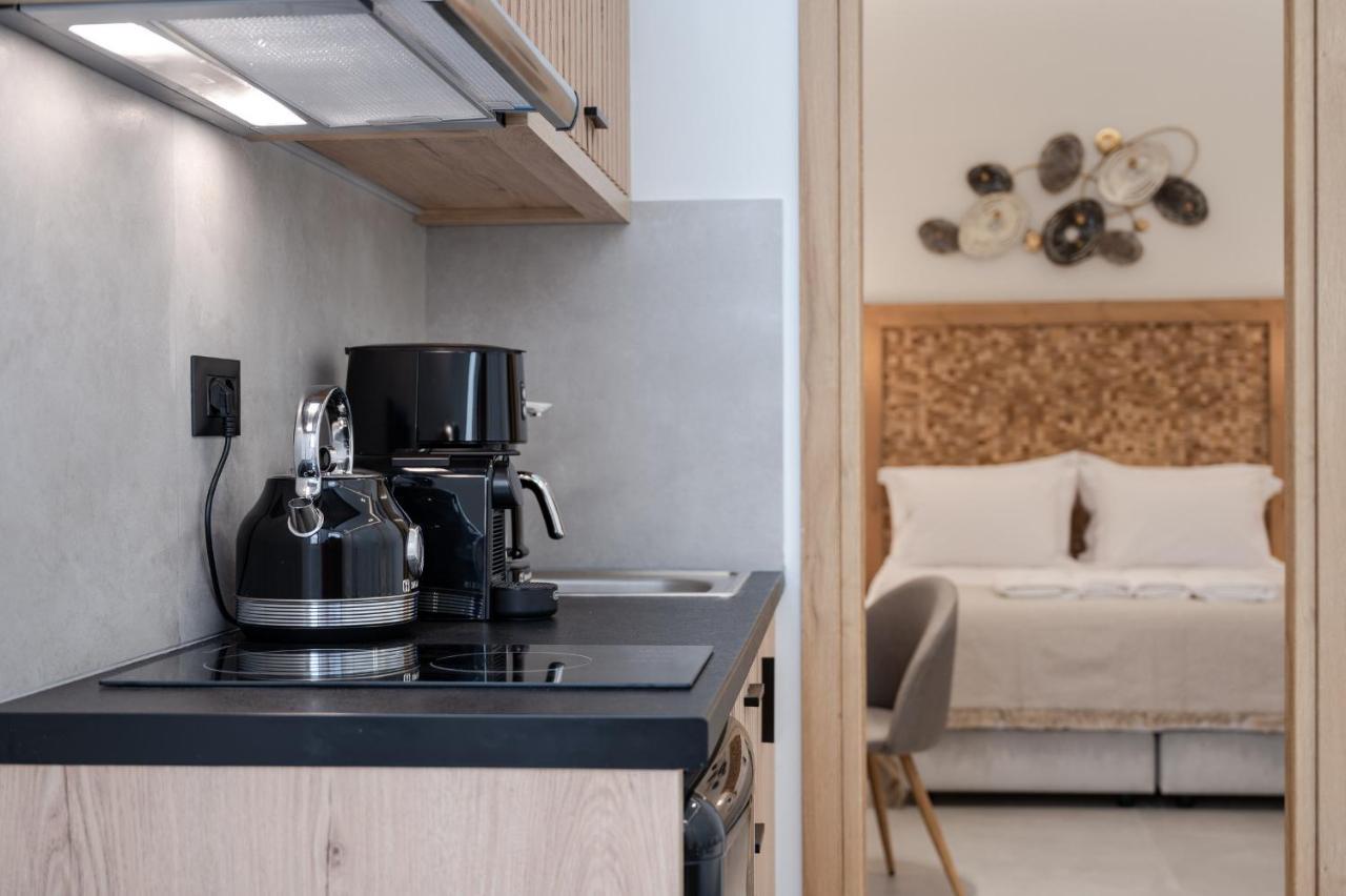 Marea Boutique Suites 罗希姆诺 外观 照片