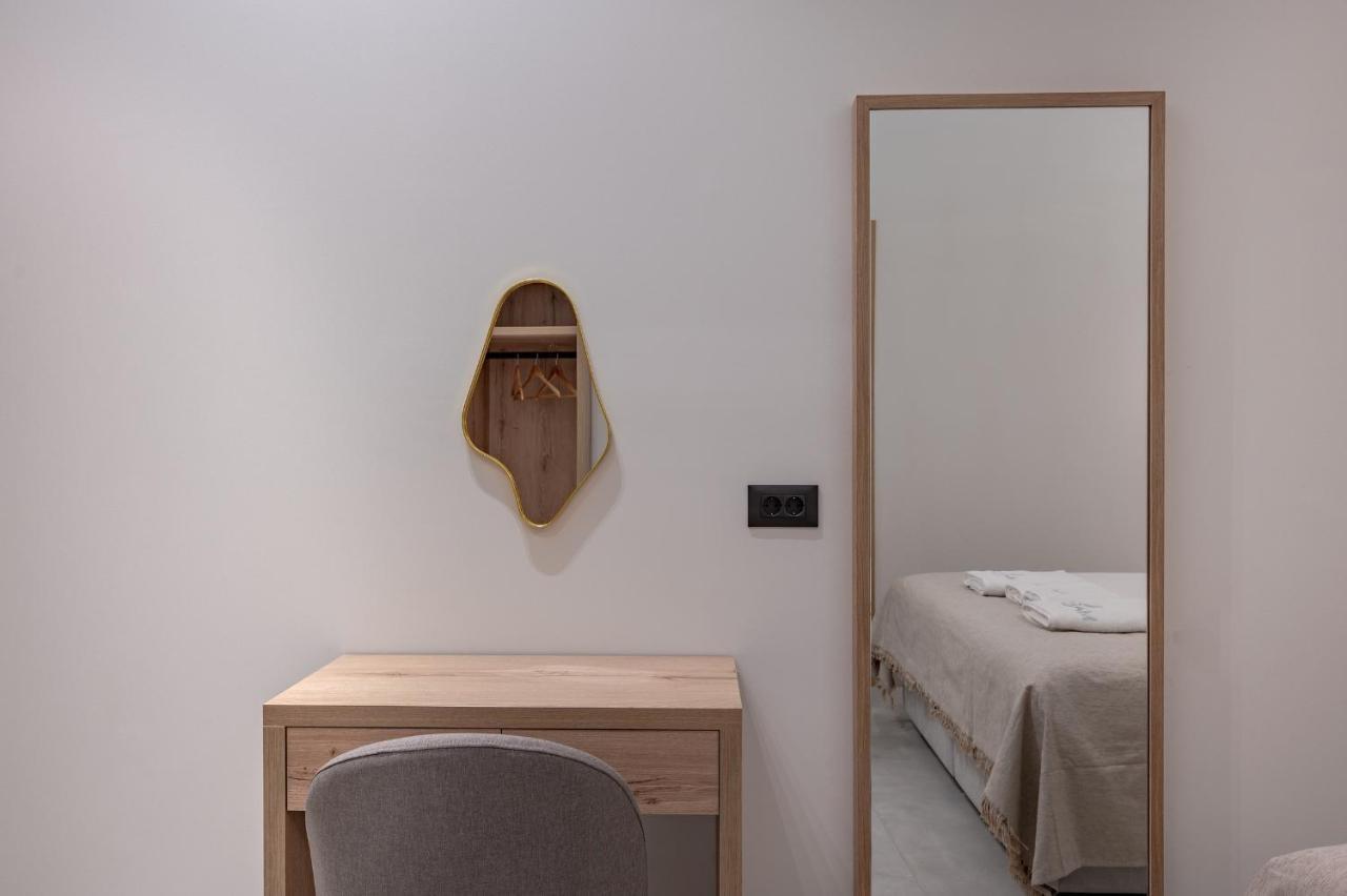 Marea Boutique Suites 罗希姆诺 外观 照片