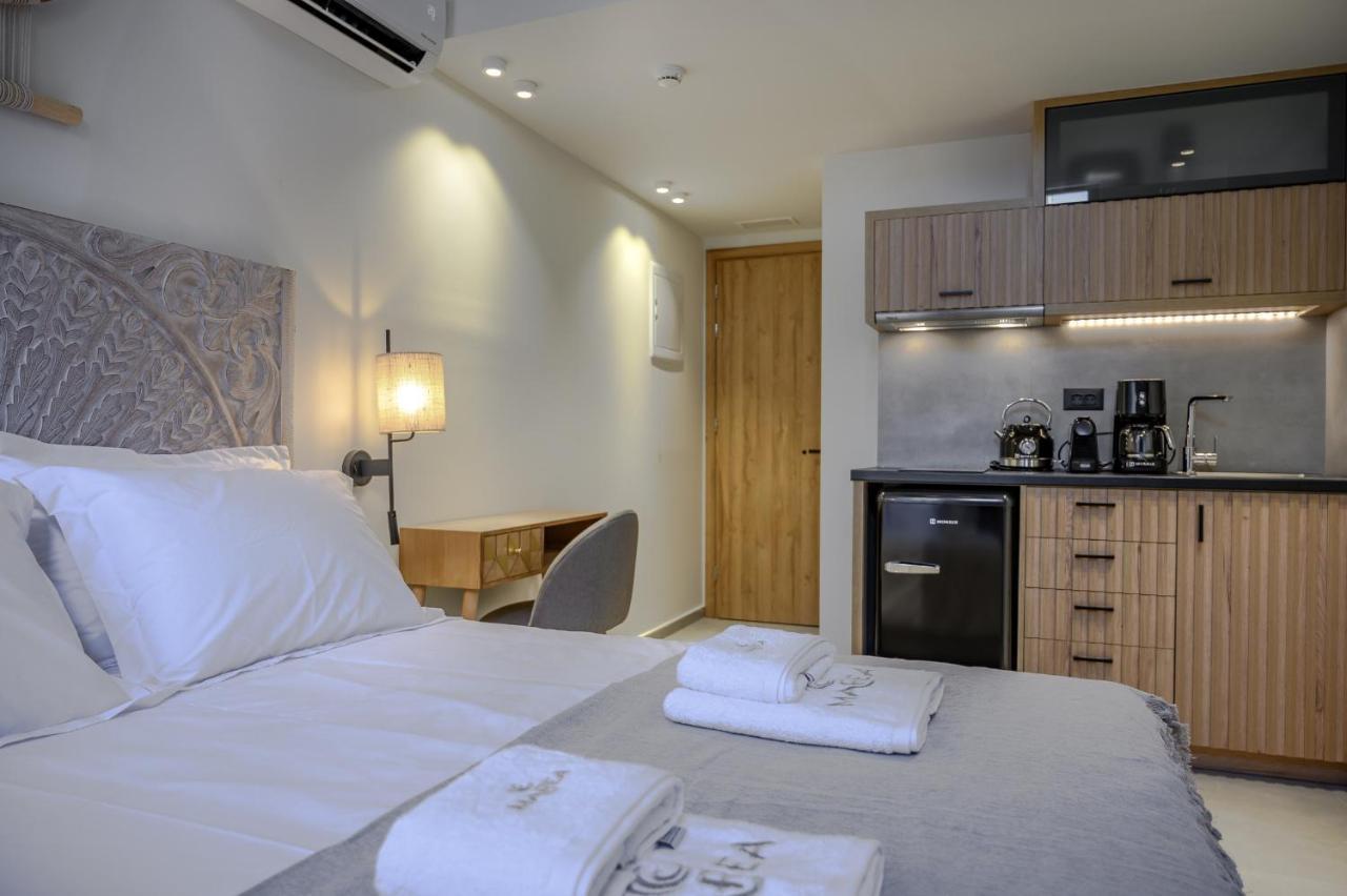 Marea Boutique Suites 罗希姆诺 外观 照片