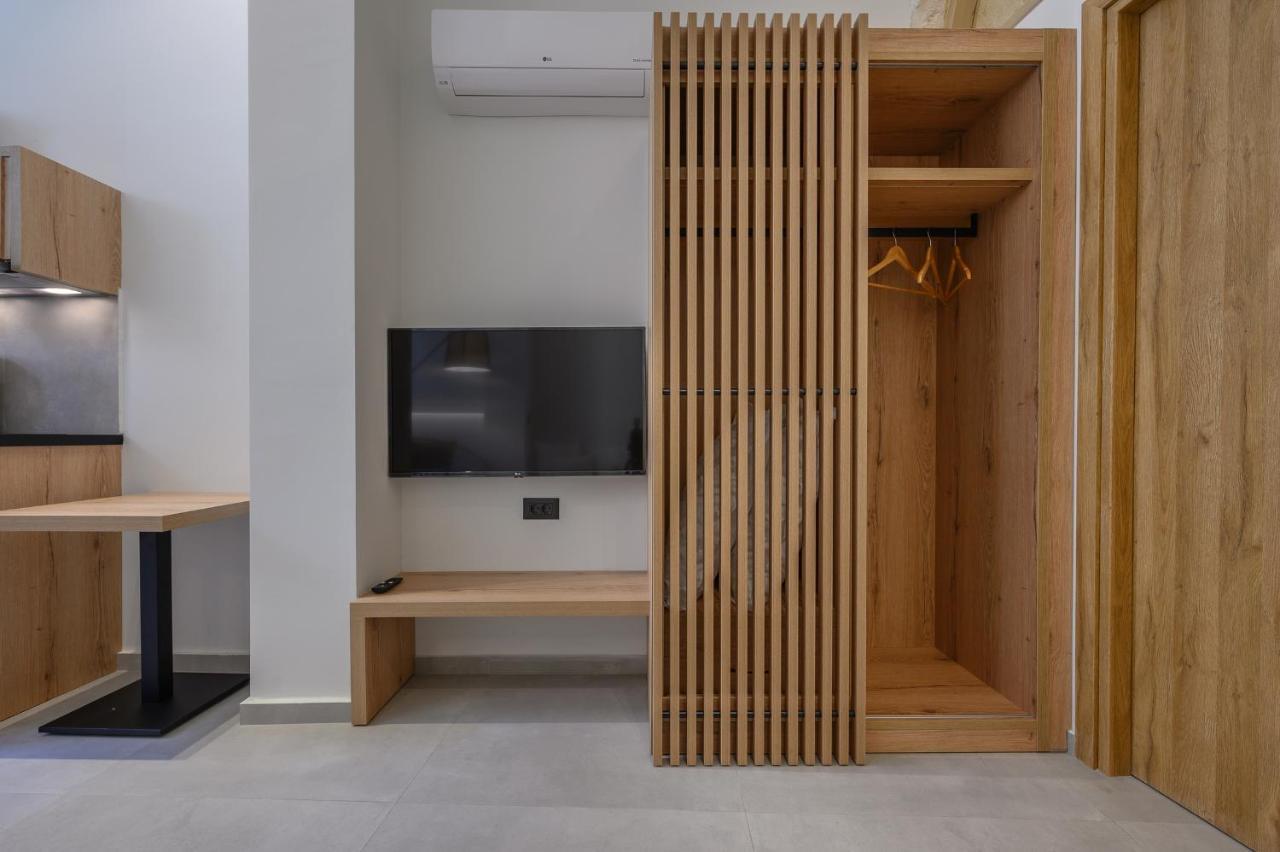 Marea Boutique Suites 罗希姆诺 外观 照片