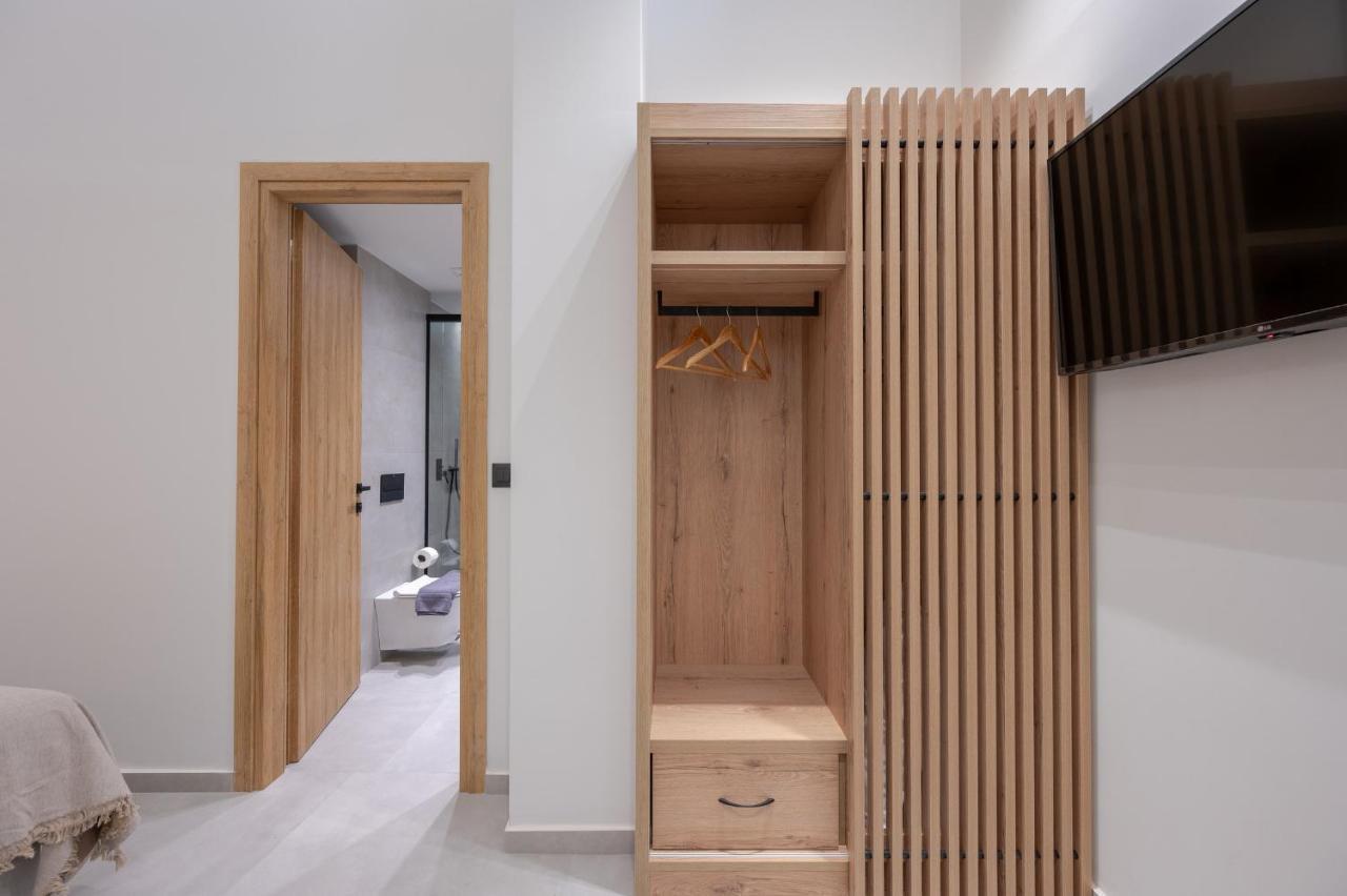 Marea Boutique Suites 罗希姆诺 外观 照片