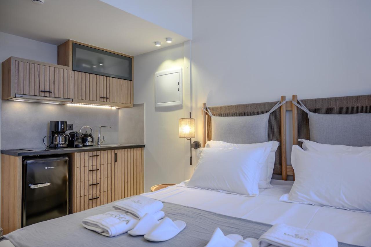 Marea Boutique Suites 罗希姆诺 外观 照片