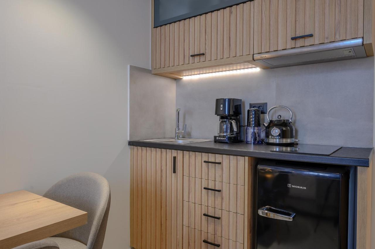 Marea Boutique Suites 罗希姆诺 外观 照片