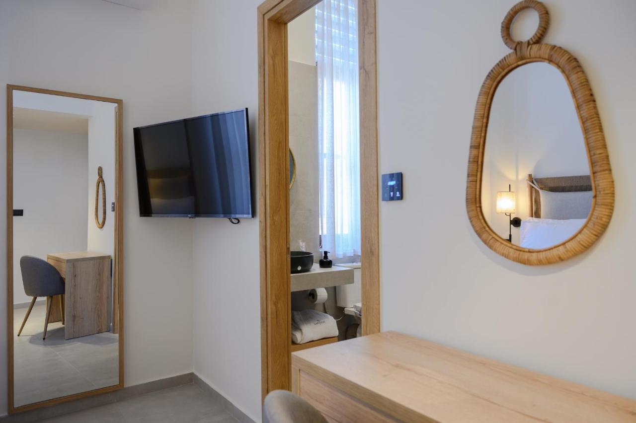Marea Boutique Suites 罗希姆诺 外观 照片