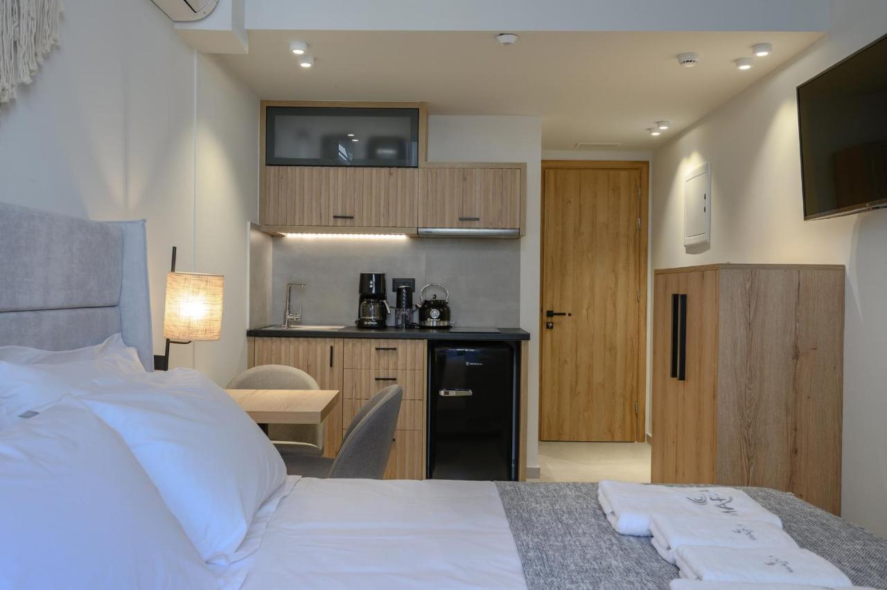 Marea Boutique Suites 罗希姆诺 外观 照片